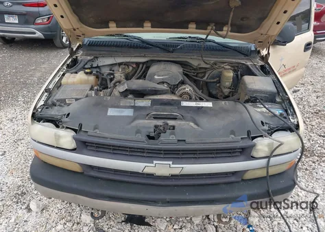 2001 Chevrolet Silverado 1500 z USA, uszkodzony, nr VIN 2GCEC19V811348670